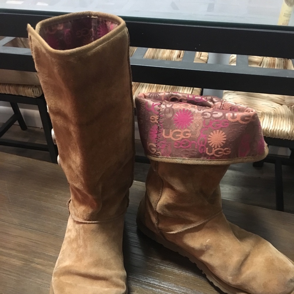 Beige suede Ugg Fold Over Motorcycle boots Size 8